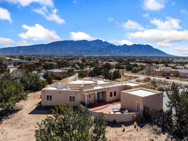 19 Roadrunner Trail, Placitas, NM 87043
