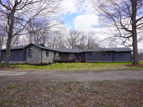 1021 Liberty Rd, Charlotte, TN 37036