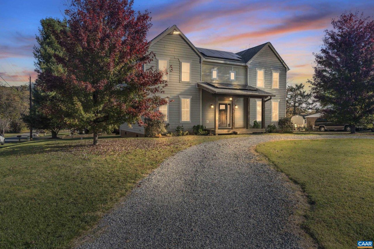 379 Crestview Dr, Rustburg, VA 24588 Main Photo