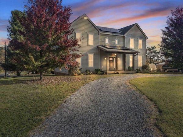 379 CRESTVIEW DR, Rustburg, VA 24588