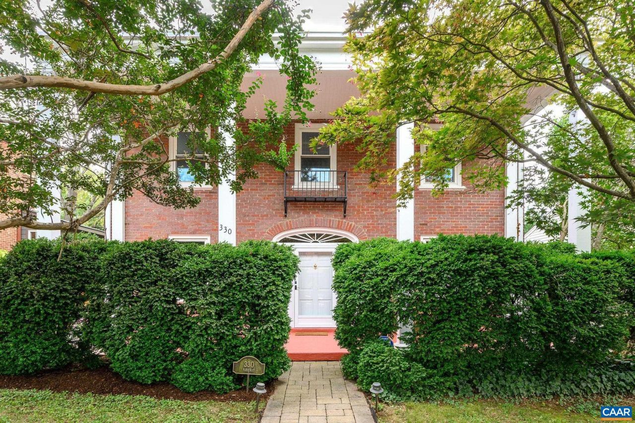 330 Parkway St, Charlottesville, VA 22902 Main Photo