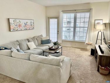 280 RIVERBEND DR, Unit 4A, Charlottesville, VA 22911