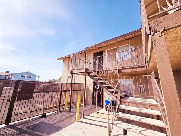 4360 Twin View Circle, Unit 2, Las Vegas, NV 89121