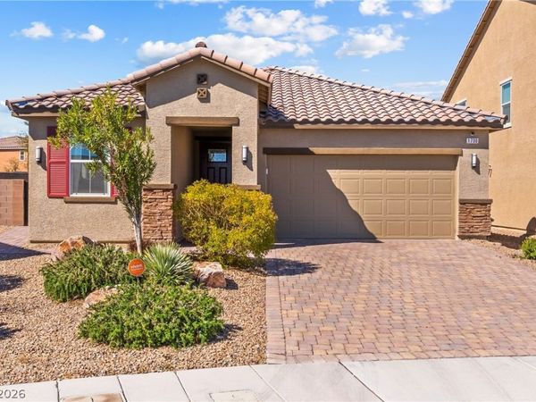 1730 Deep Valley Avenue , North Las Vegas, NV 89084