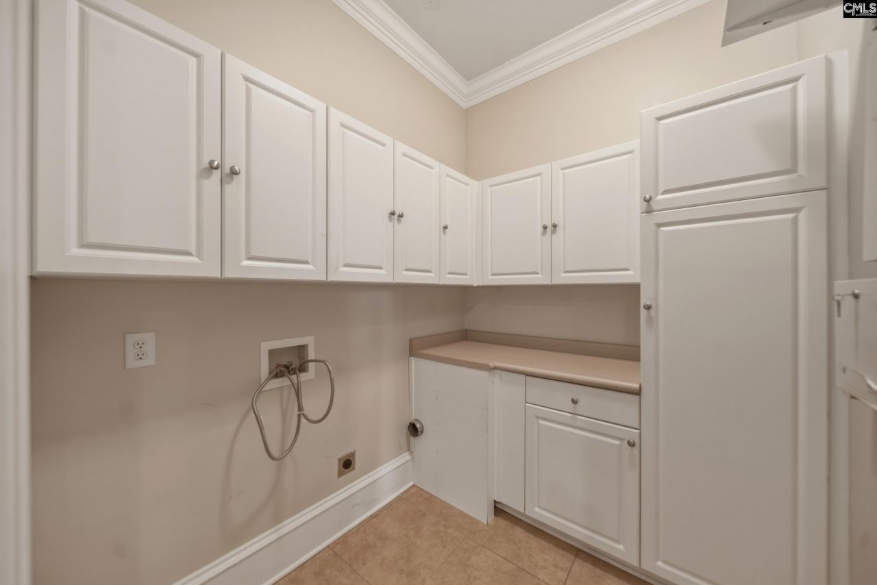 2 Highbourne Court  Photo 13