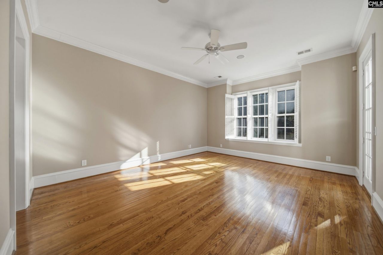 2 Highbourne Court  Photo 14