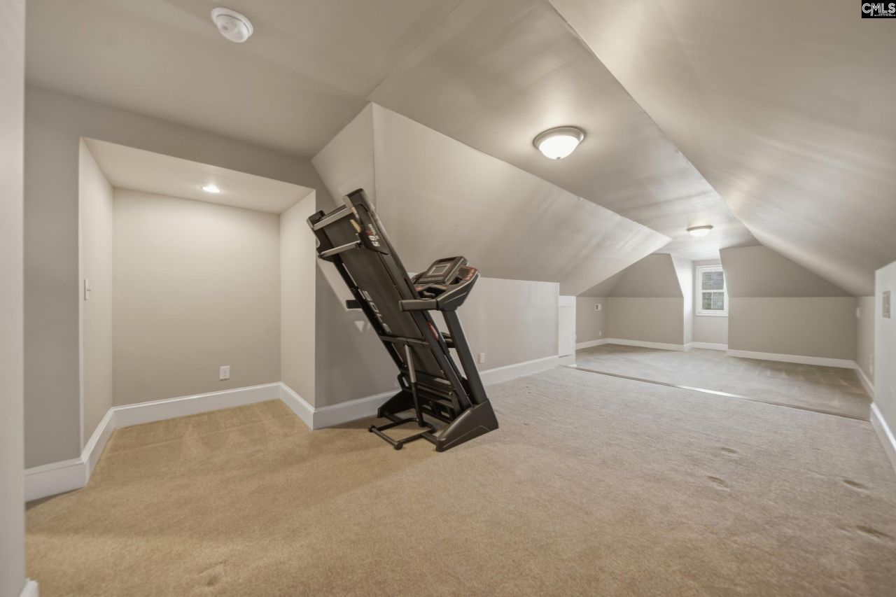 2 Highbourne Court  Photo 22