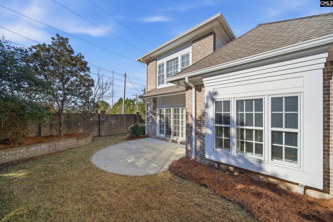 2 Highbourne Court  Photo 23