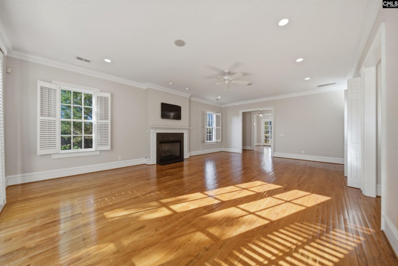 2 Highbourne Court  Photo 6