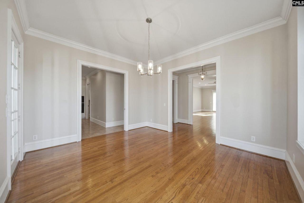 2 Highbourne Court  Photo 9