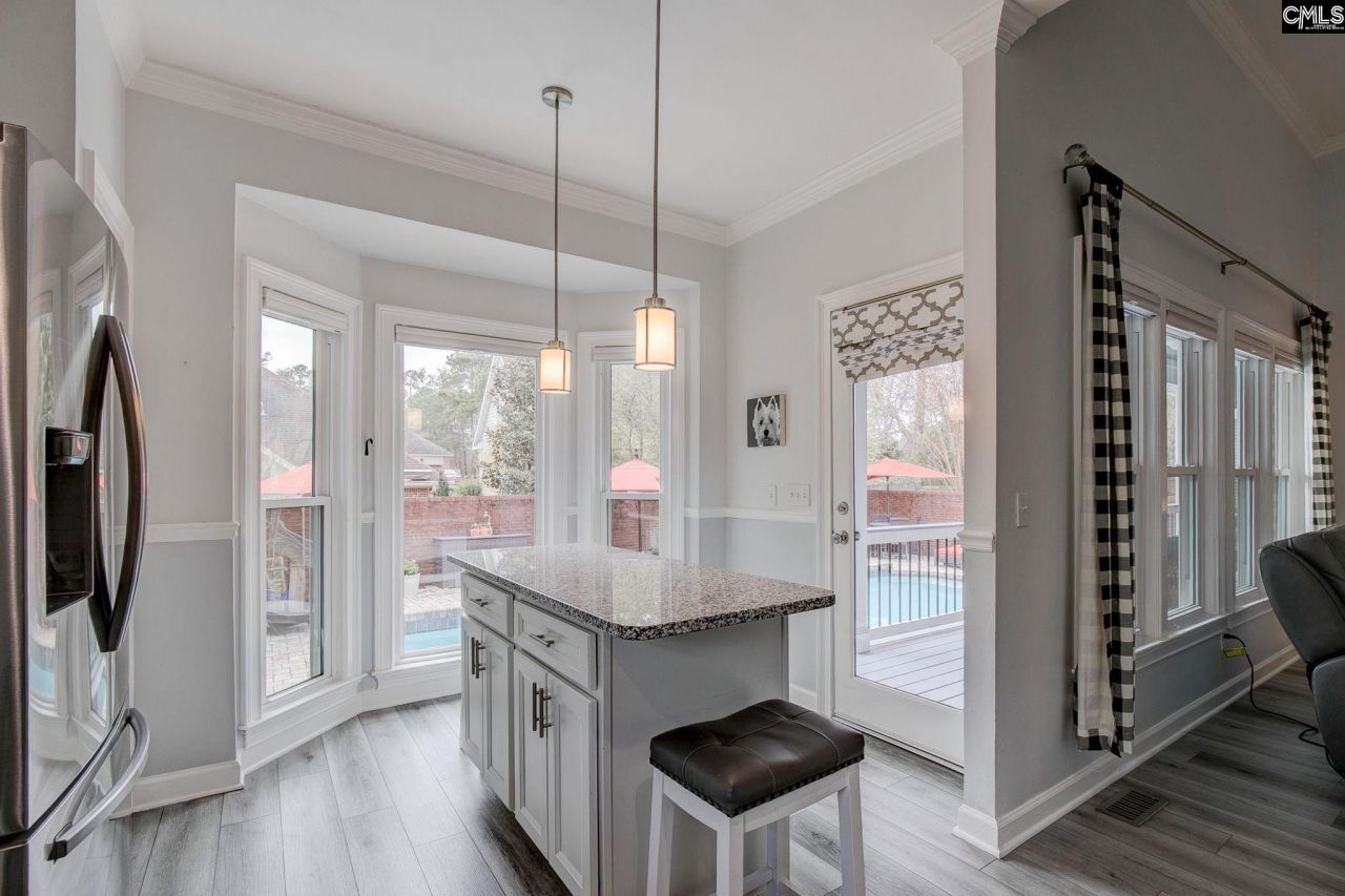 4 Crown Point Court Photo 18