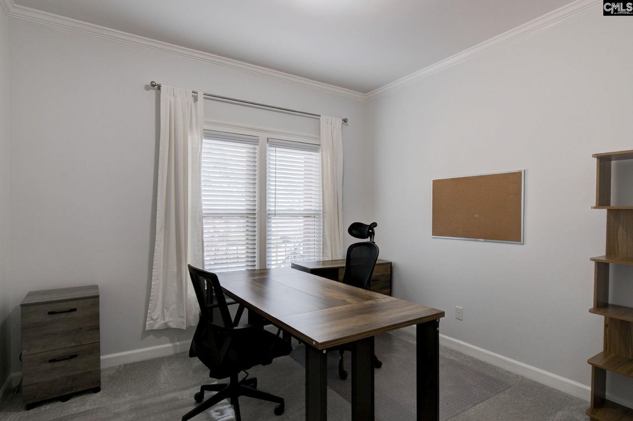 4 Crown Point Court Photo 29