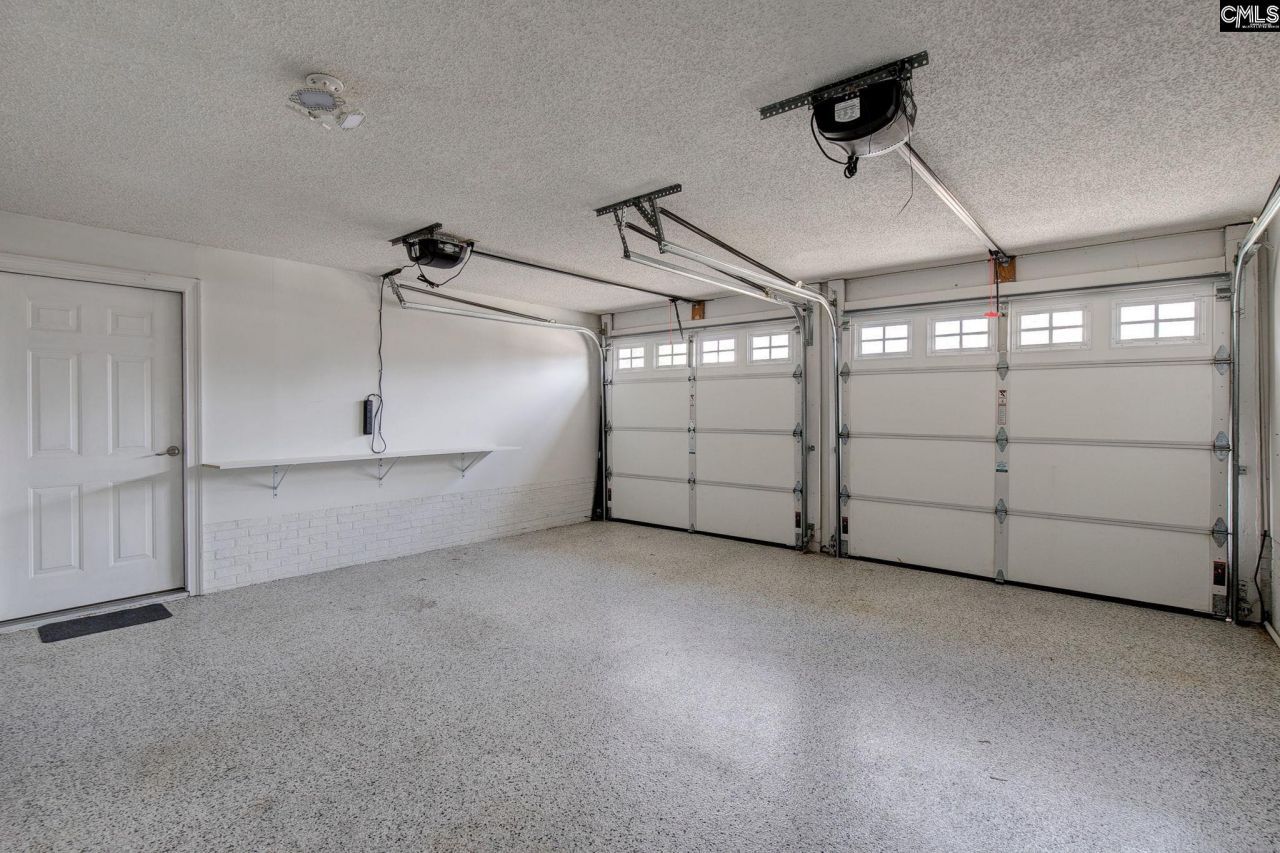 4 Crown Point Court Photo 34