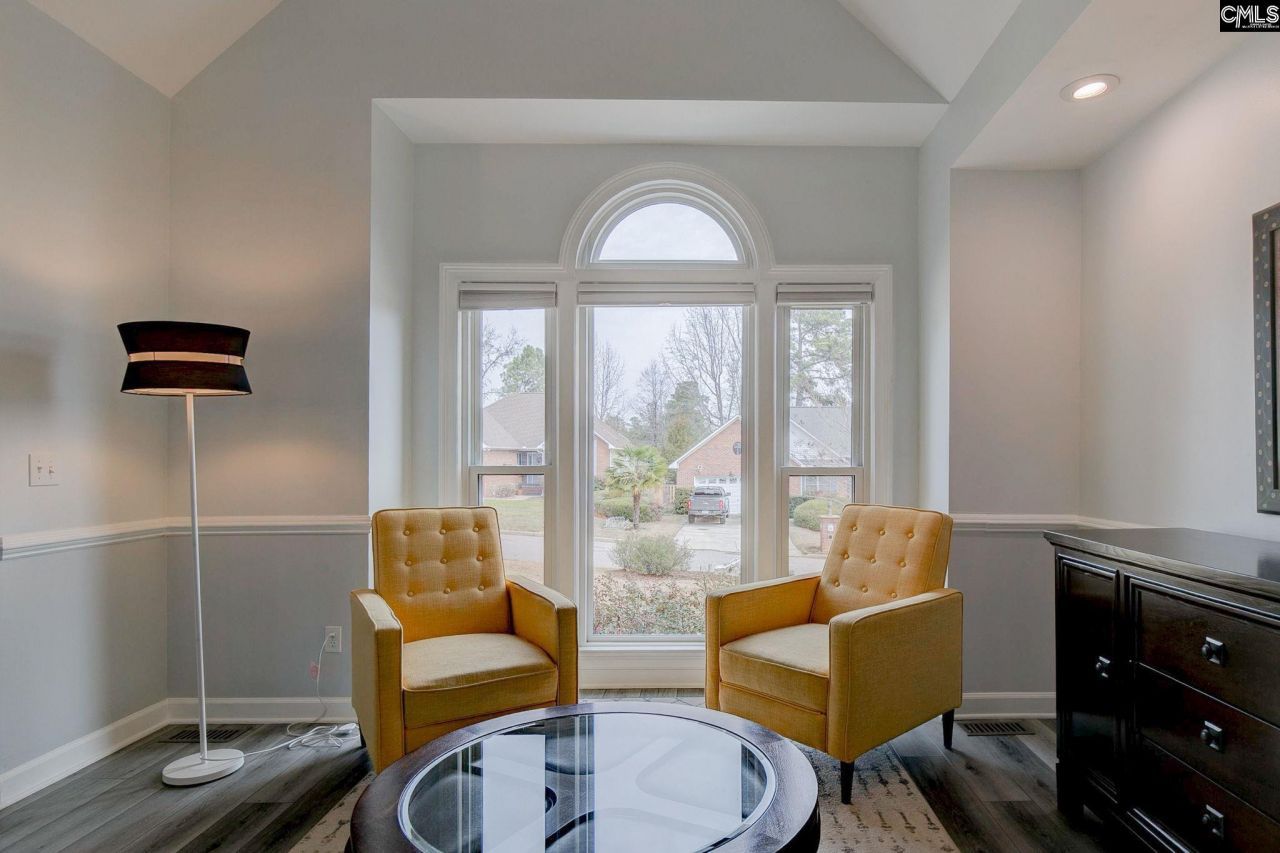 4 Crown Point Court Photo 7