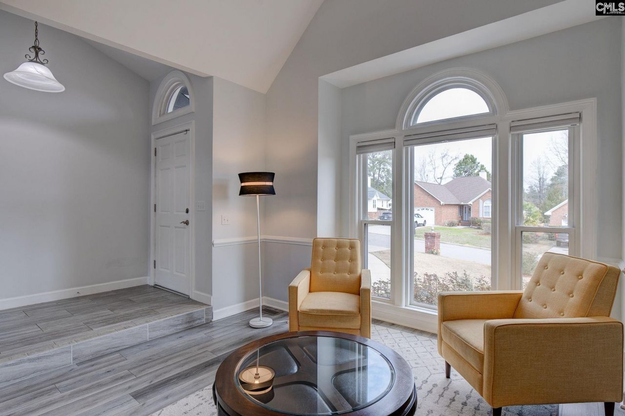 4 Crown Point Court Photo 8