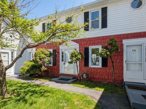 15 Crescent St, Unit D, Lawrence, MA 01841