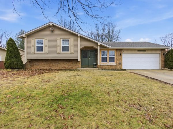 1348 Sheffield Drive, Elgin, IL 60123