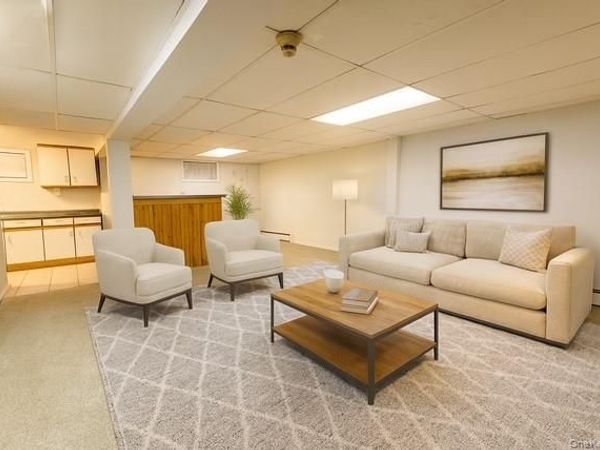 1321 Manor Lane , Bay Shore, NY 11706