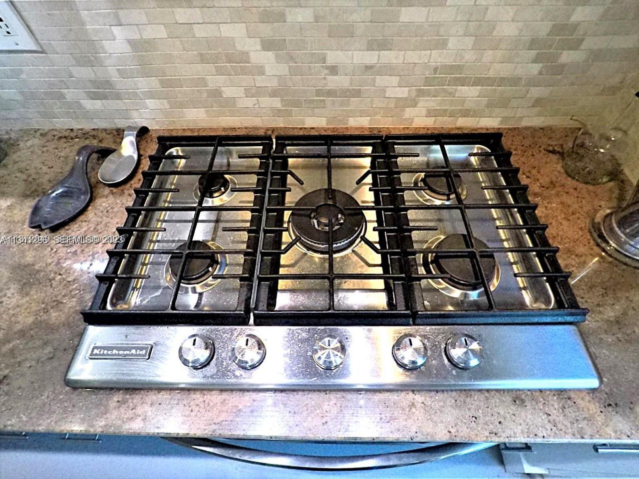 8819 Hawthorne Ave, Surfside, FL 33154 Photo