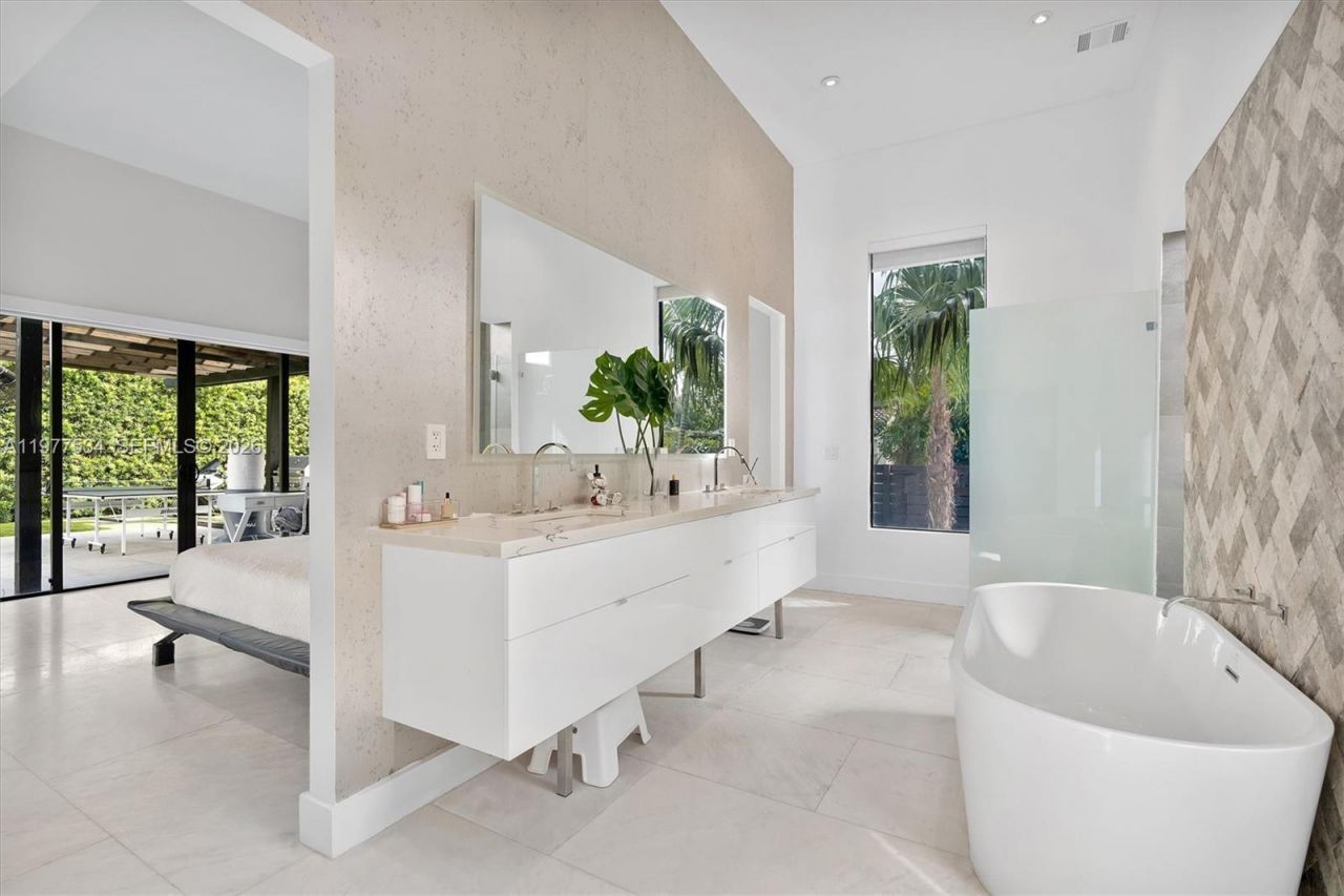 766 NE 96th St , Miami Shores, FL 33138 Photo