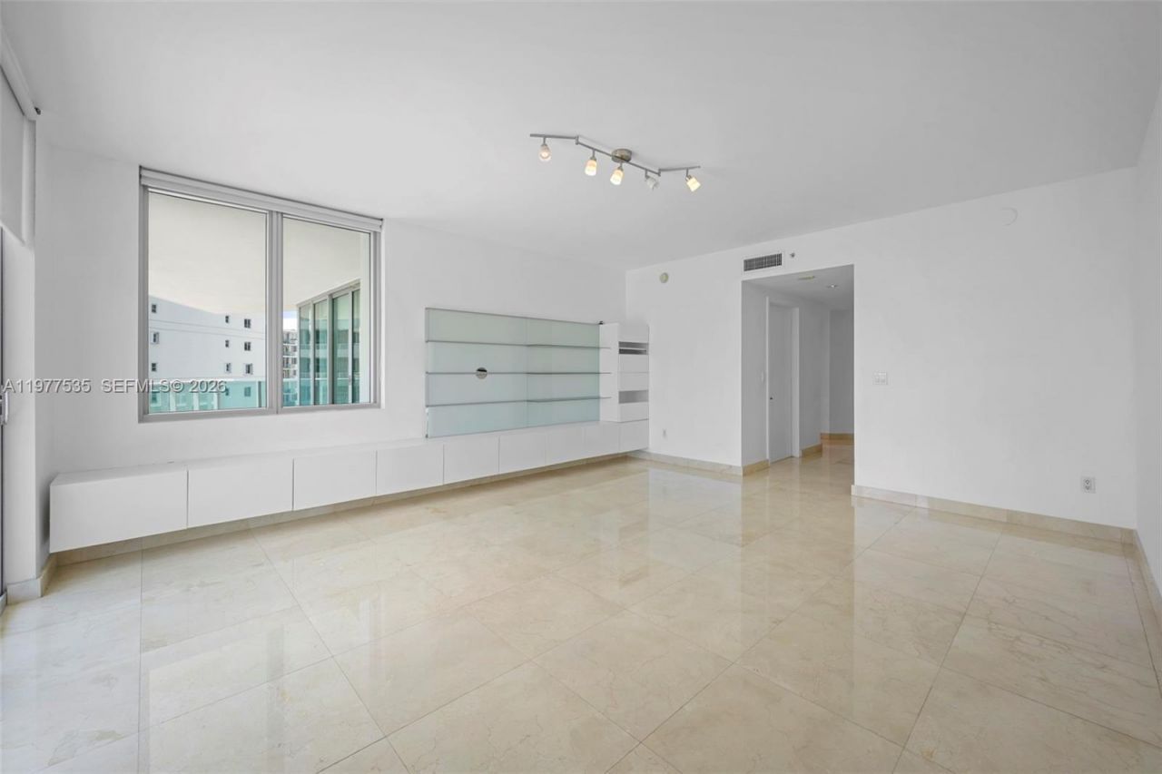 1331 Brickell Bay Dr , Unit 911, Miami, FL 33131 Photo