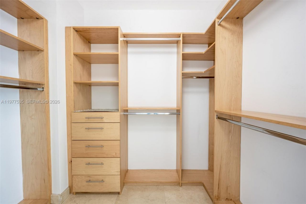 1331 Brickell Bay Dr , Unit 911, Miami, FL 33131 Photo