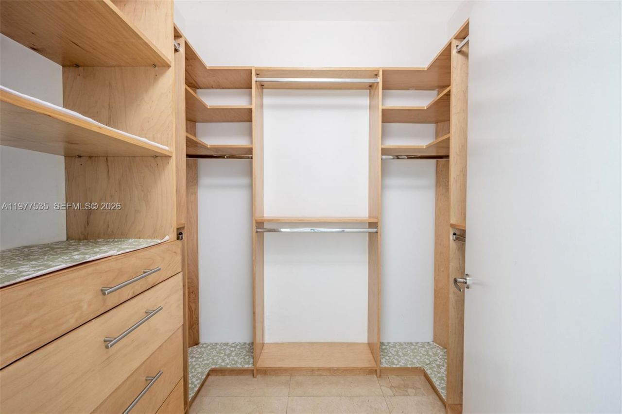 1331 Brickell Bay Dr , Unit 911, Miami, FL 33131 Photo