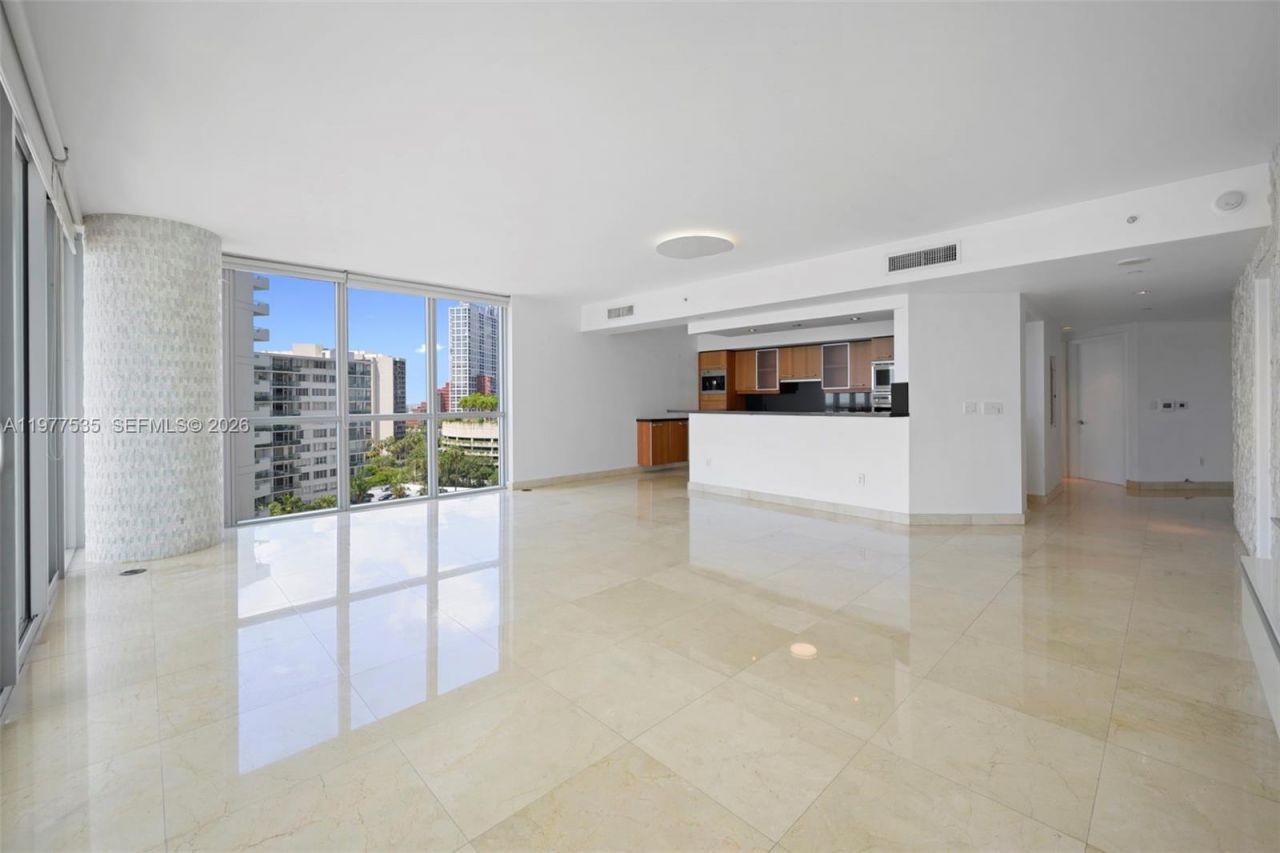 1331 Brickell Bay Dr , Unit 911, Miami, FL 33131 Photo