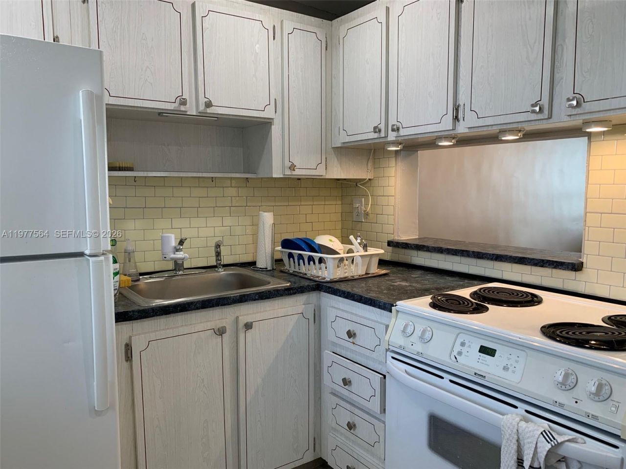 3010 Marcos Dr , Unit R105, Aventura, FL 33160 Photo