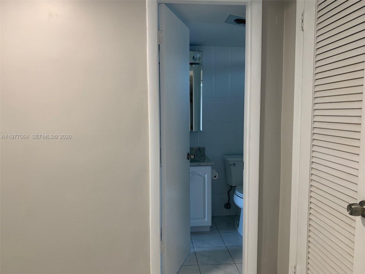 3010 Marcos Dr, Unit R105, Aventura, FL 33160 Photo