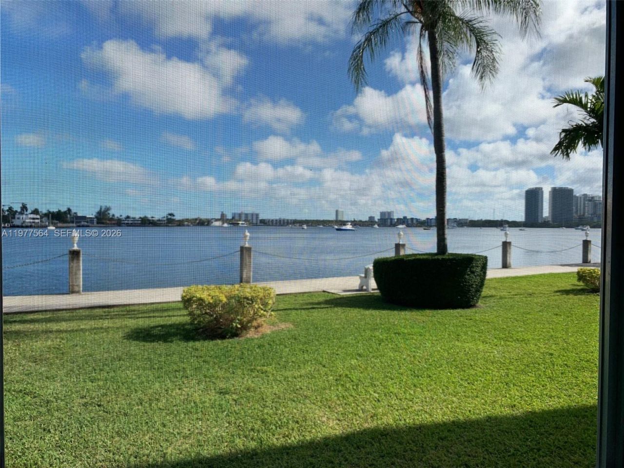 3010 Marcos Dr, Unit R105, Aventura, FL 33160 Photo