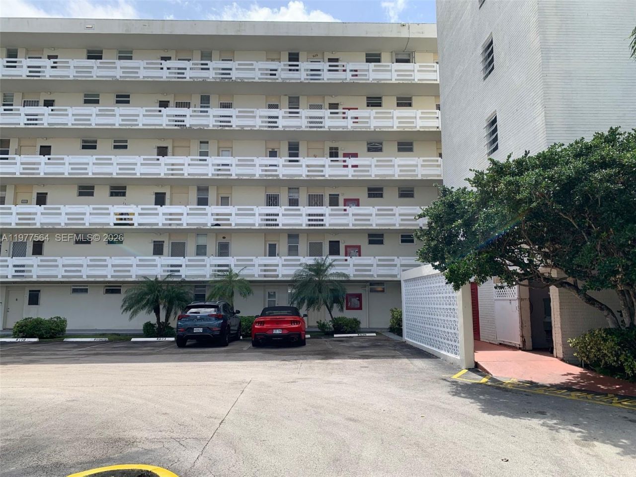 3010 Marcos Dr, Unit R105, Aventura, FL 33160 Photo