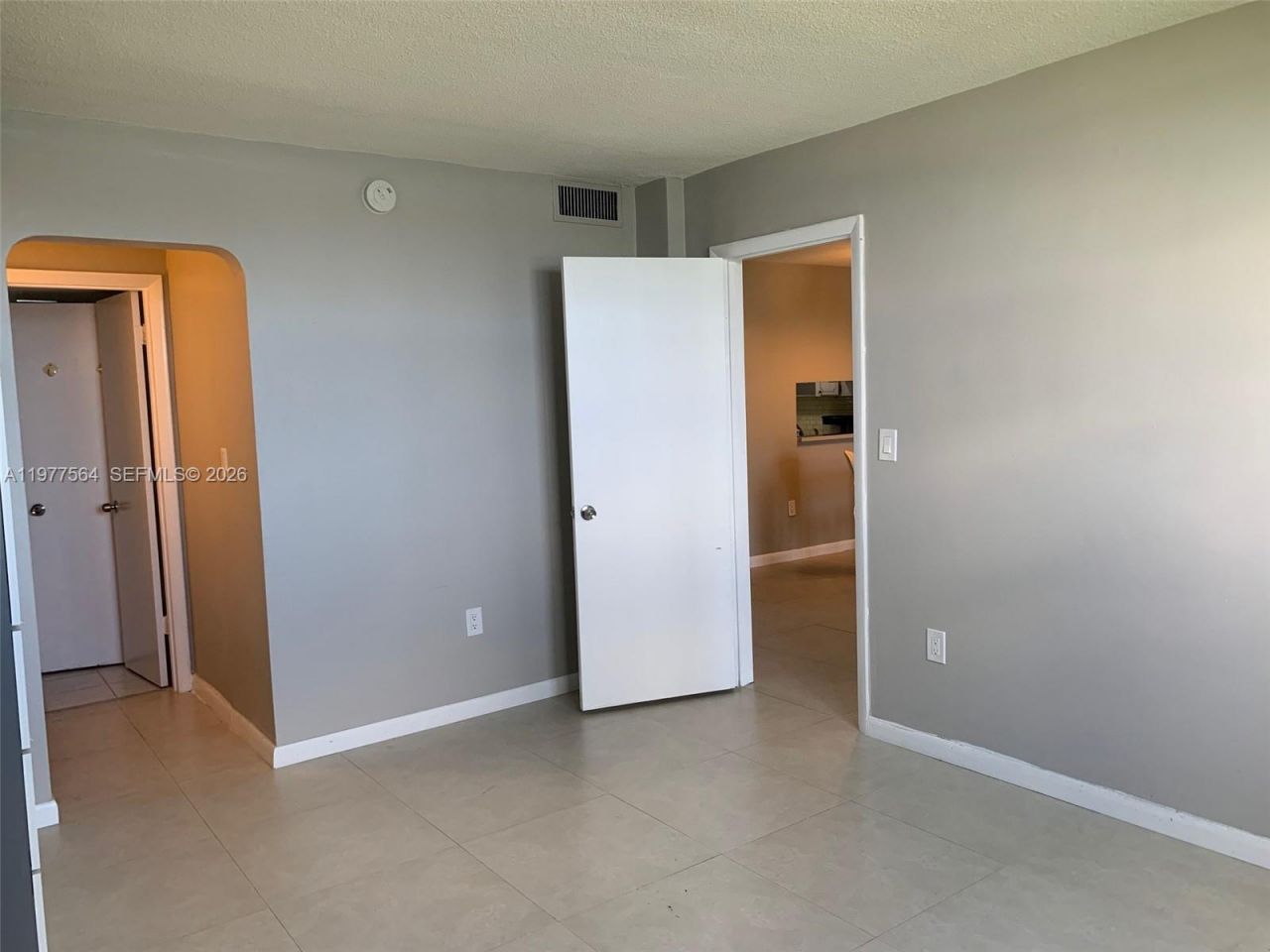 3010 Marcos Dr, Unit R105, Aventura, FL 33160 Photo