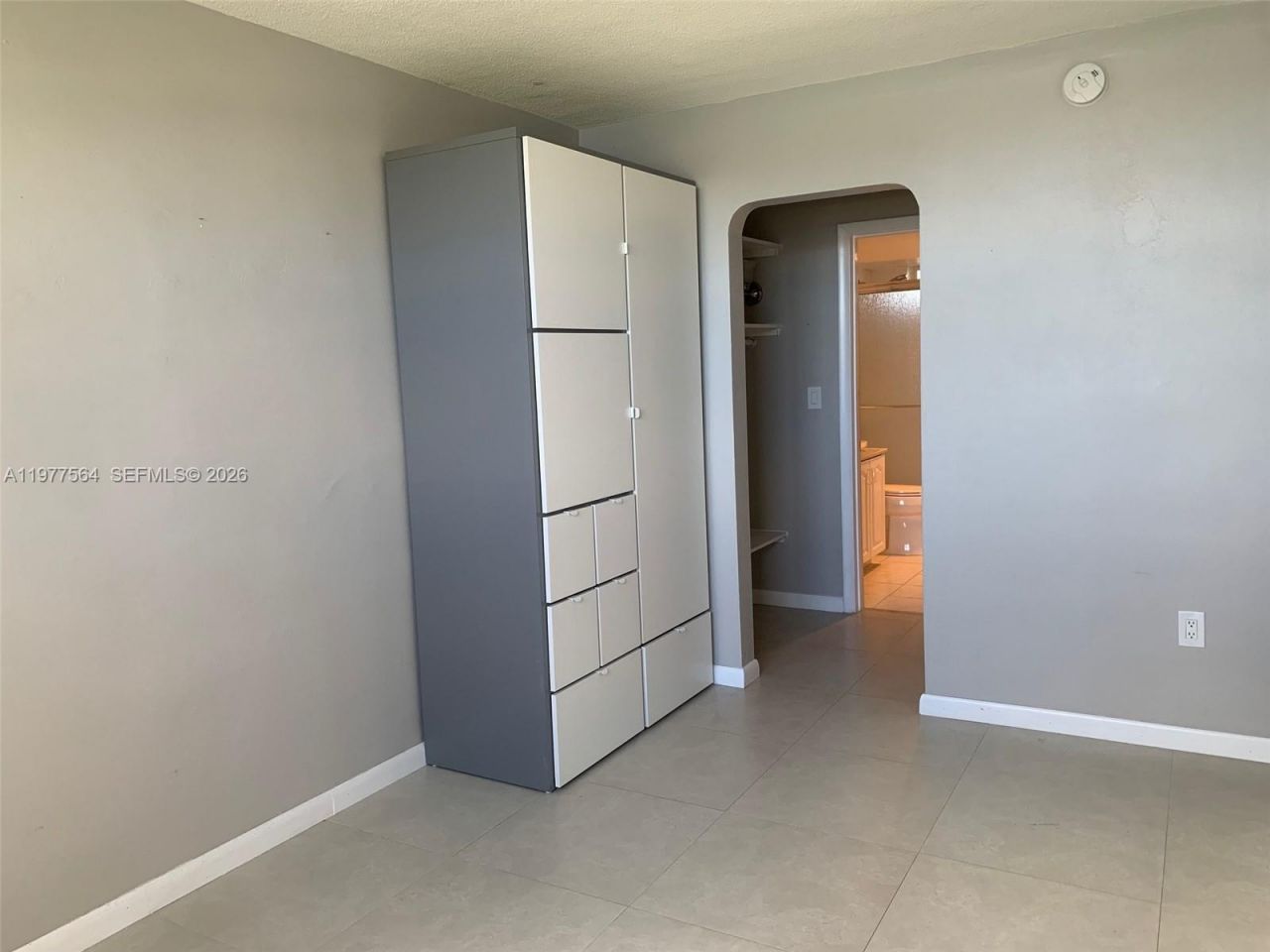 3010 Marcos Dr, Unit R105, Aventura, FL 33160 Photo