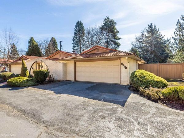 8306 N Lemon Ln, Nine Mile Falls, WA 99026