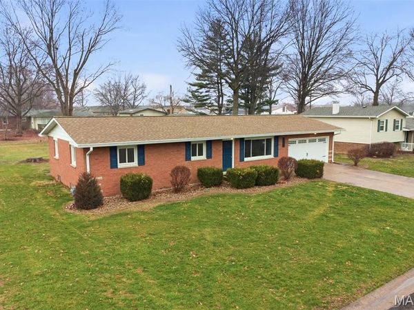 2708 Lemon Street Road, Highland, IL 62249