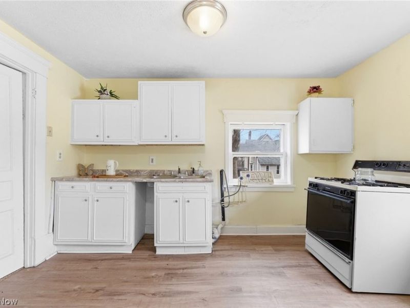 1024 Rex Avenue NE, Canton, OH 44704 Photo 12