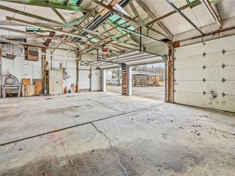 8539 Schubert Avenue NE, Alliance, OH 44601 Photo 13