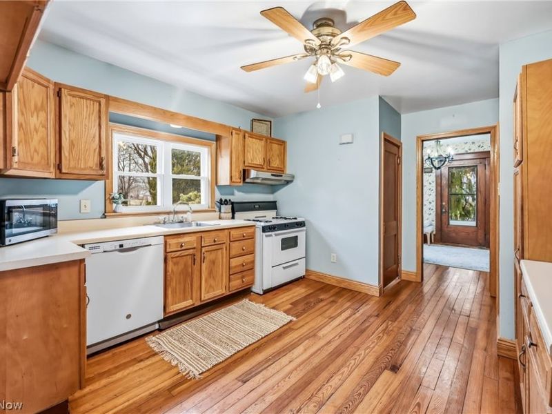 8539 Schubert Avenue NE, Alliance, OH 44601 Photo 19