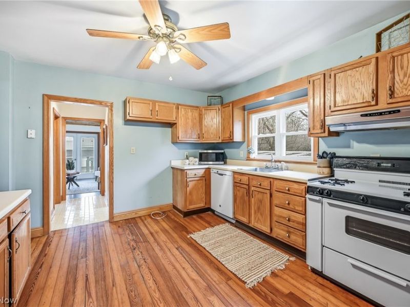 8539 Schubert Avenue NE, Alliance, OH 44601 Photo 20