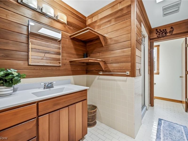 8539 Schubert Avenue NE, Alliance, OH 44601 Photo 23