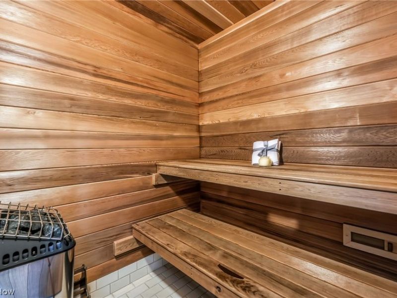 8539 Schubert Avenue NE, Alliance, OH 44601 Photo 24