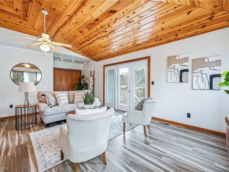 8539 Schubert Avenue NE, Alliance, OH 44601 Photo 25