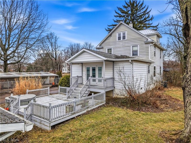 8539 Schubert Avenue NE, Alliance, OH 44601 Photo 3