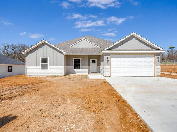 130 Abbott Avenue , Covington, TX 76636