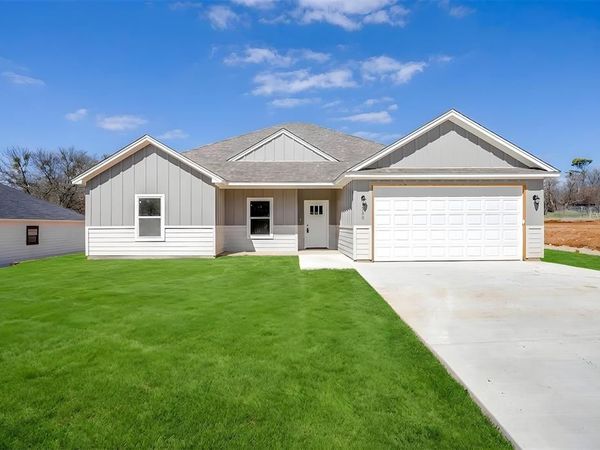130 Abbott Avenue, Covington, TX 76636