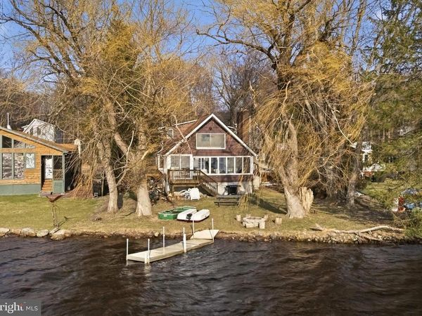 7698 LAKE SHORE DRIVE, POCONO LAKE, PA 18347