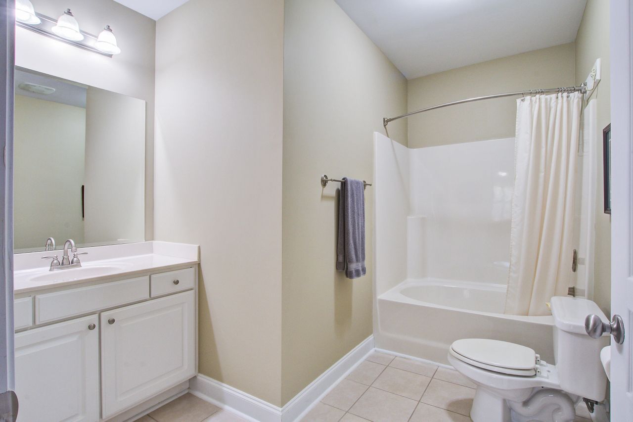 1413 Basildon Road Photo 20