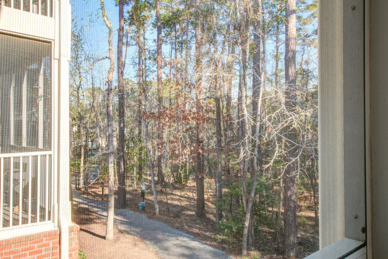 1413 Basildon Road Photo 24