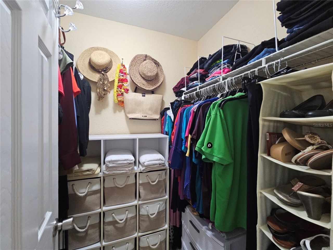 10265 Gandy Boulevard N, Unit 1701, Saint Petersburg, FL 33702 Photo